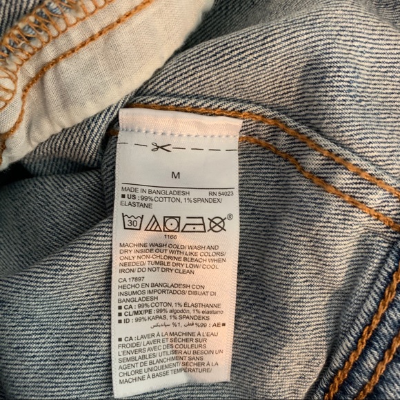 Medium Wash Classic Jean Jacket Size M - Picture 5 of 5